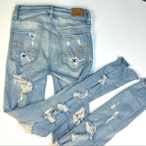 American Eagle super stretch, high rise skinny jeggings, faded, light blue